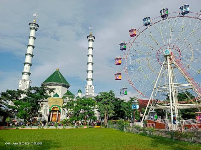 Taman Alun-Alun Kota Lamongan - Image 1