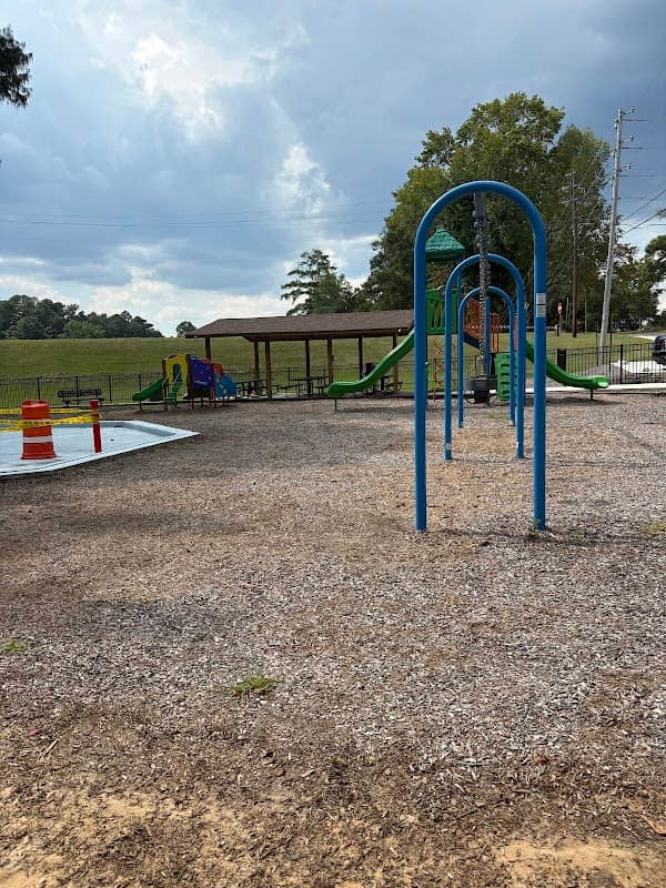 Calhoun splash pad - Image 2