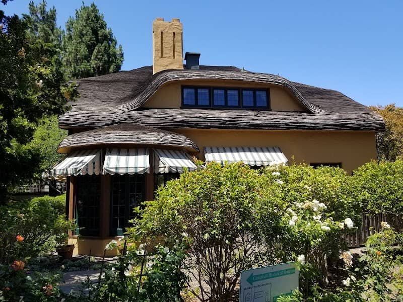 Ainsley House - Image 1