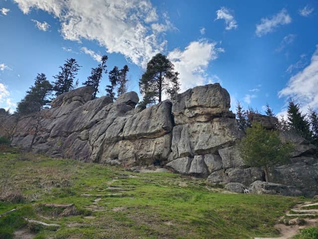 Devil's rocks - Image 1