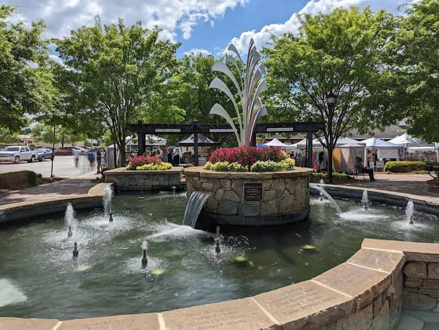 Rotary Park - Fountain - Image 2