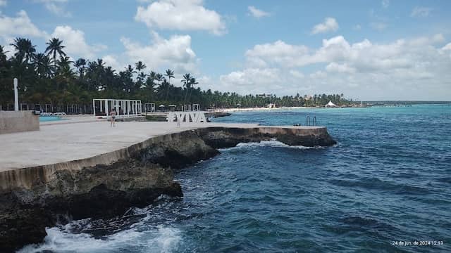 Dive - Image 1