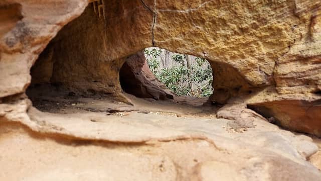 Devils Market House Arch - Image 2