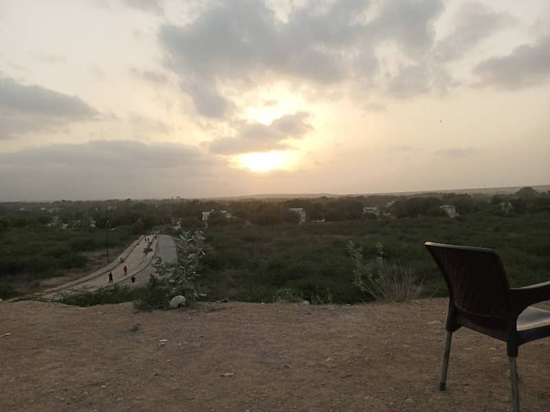 Hill Top Park - Image 1