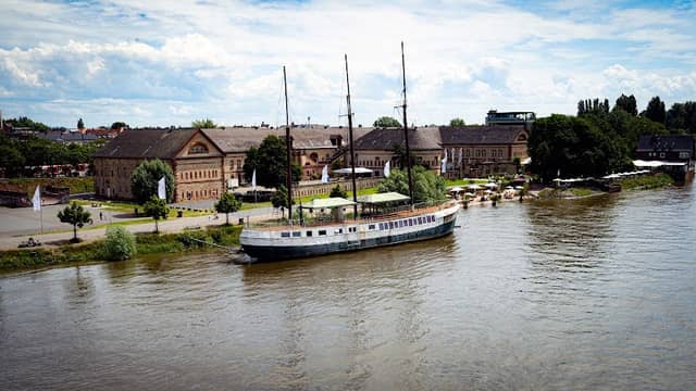 Rheinuferpromenade Kastel - Image 1