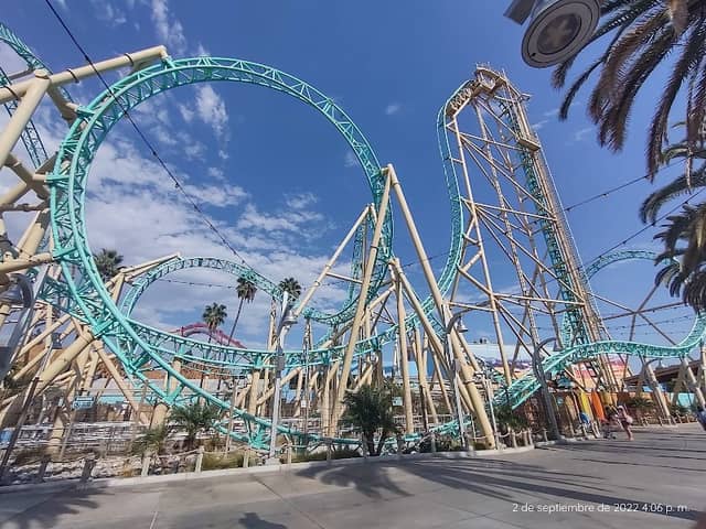 Knott's Berry Farm - Image 2