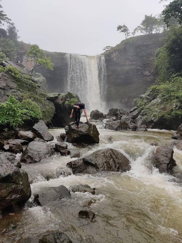 Gavhande Waterfall - Image 1
