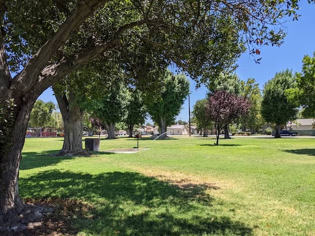 Redinger Park - Image 2