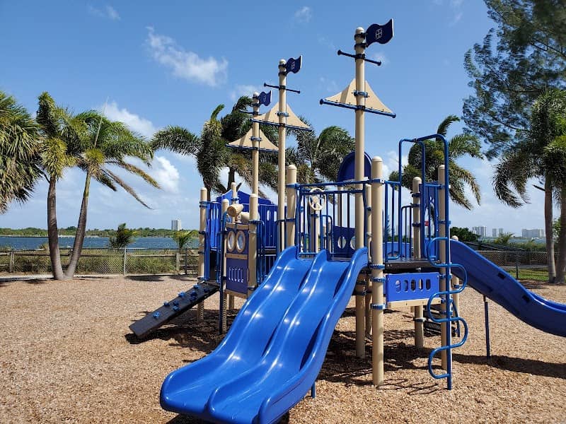 Lakeside Park - Image 2
