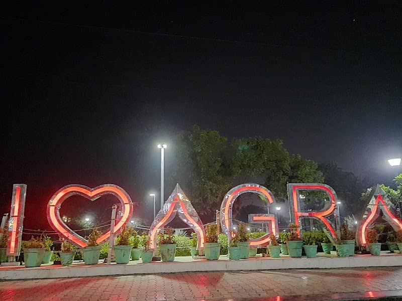 I LOVE AGRA photo point - Image 1