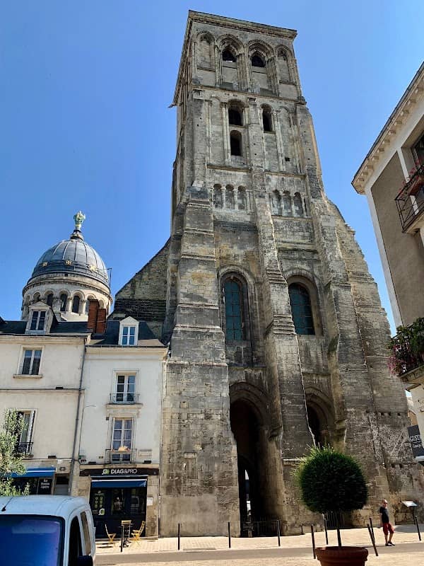 Collégiale Saint Martin et Tour Charlemagne - Image 2