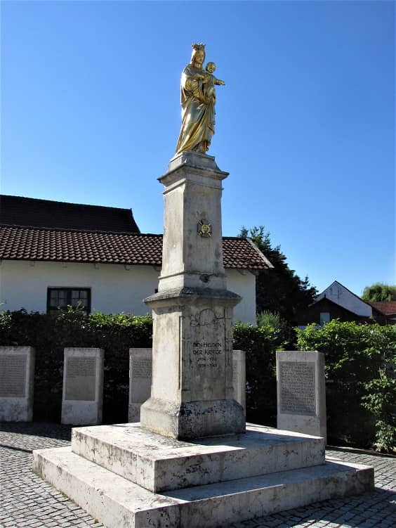 Kriegerdenkmal - Image 1