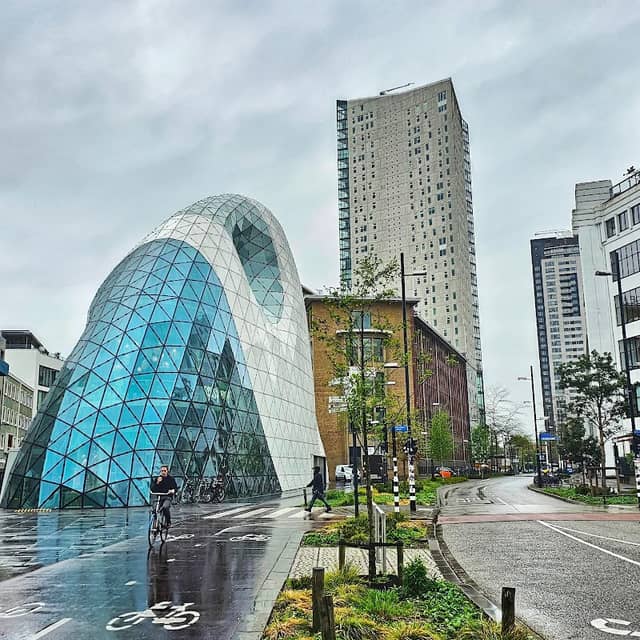 Iconic Architecture 'BLOB' - Image 3