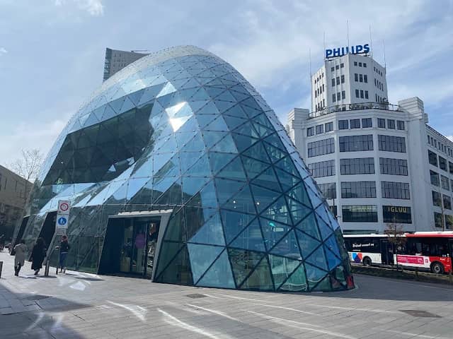Iconic Architecture 'BLOB' - Image 1