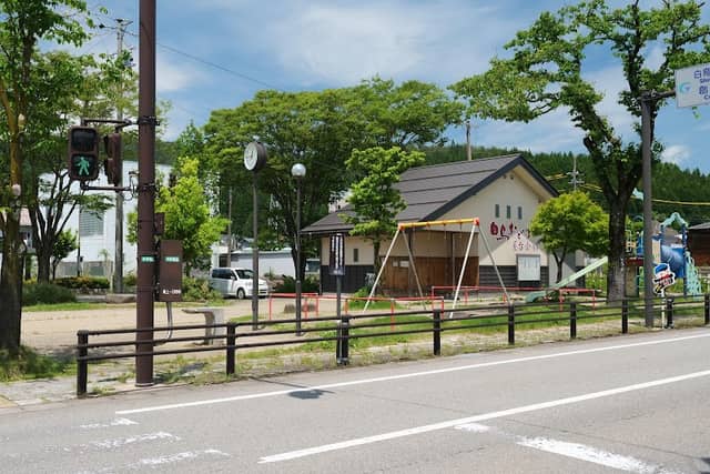 Shiratoriizumicho Park - Image 1