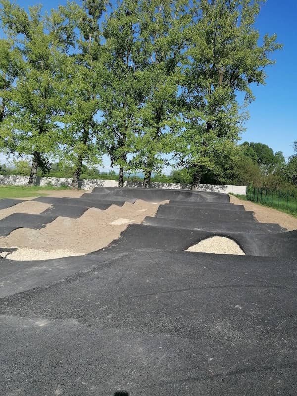 Skate park - Image 1