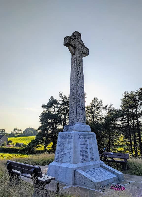 Kilmacolm War Memorial - Image 1