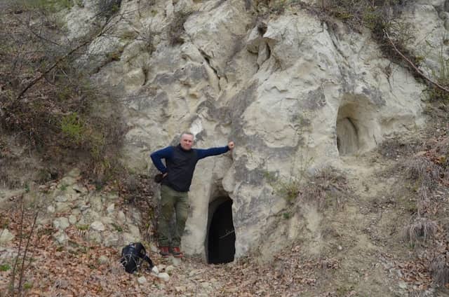 Grotă - Image 1