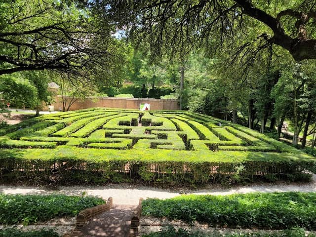 Palace Gardens - Image 1