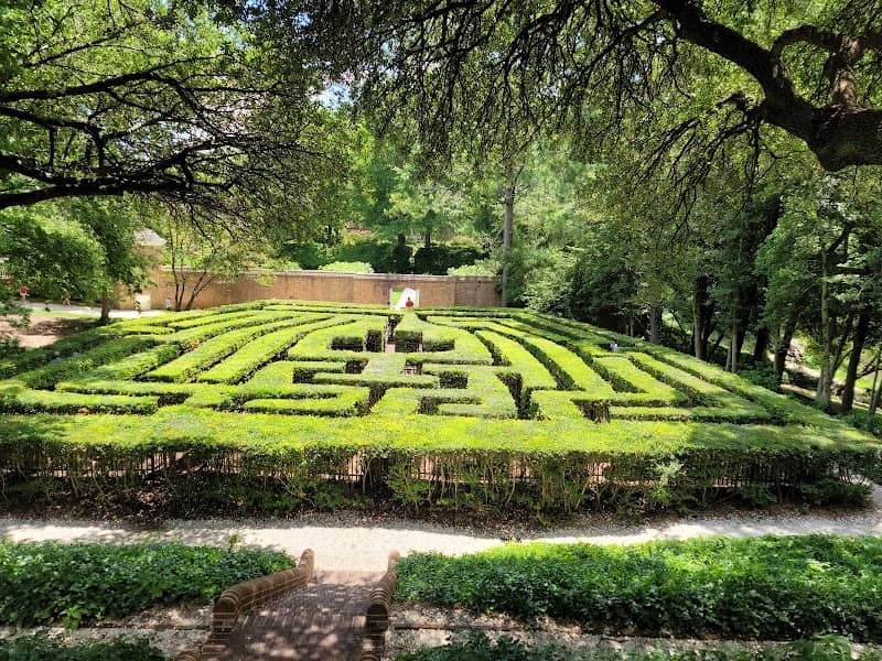 Palace Gardens - Image 1