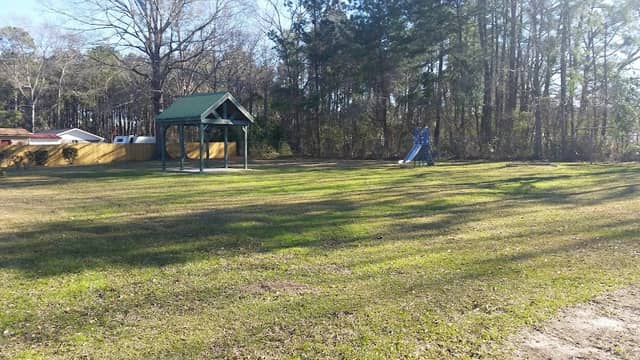 Forest Lawn Park - Image 1
