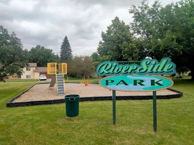 Riverside Park - Image 1