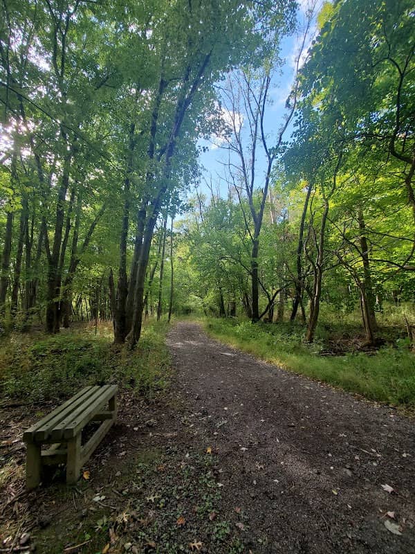 Memorial Park Nature Trail Trailhead - Image 2