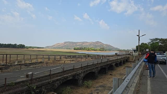 SELFIE POINT RAJ-BRIDGE - Image 2