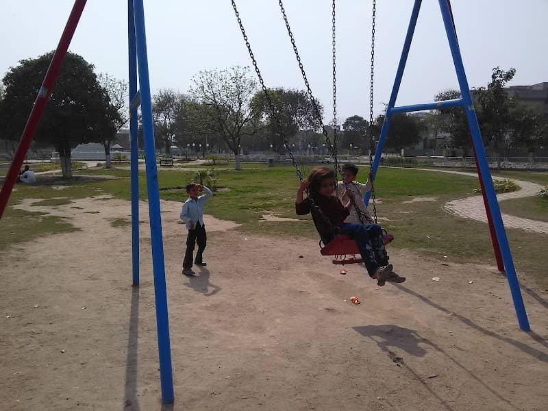 Municipal Park - Image 1