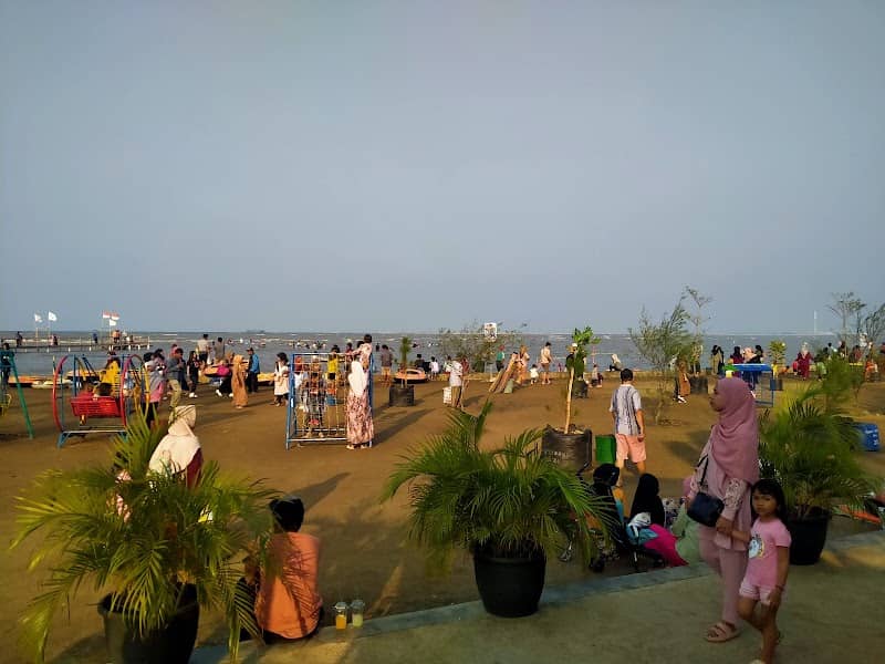 Pantai Indah Kejawanan Cirebon - Image 1