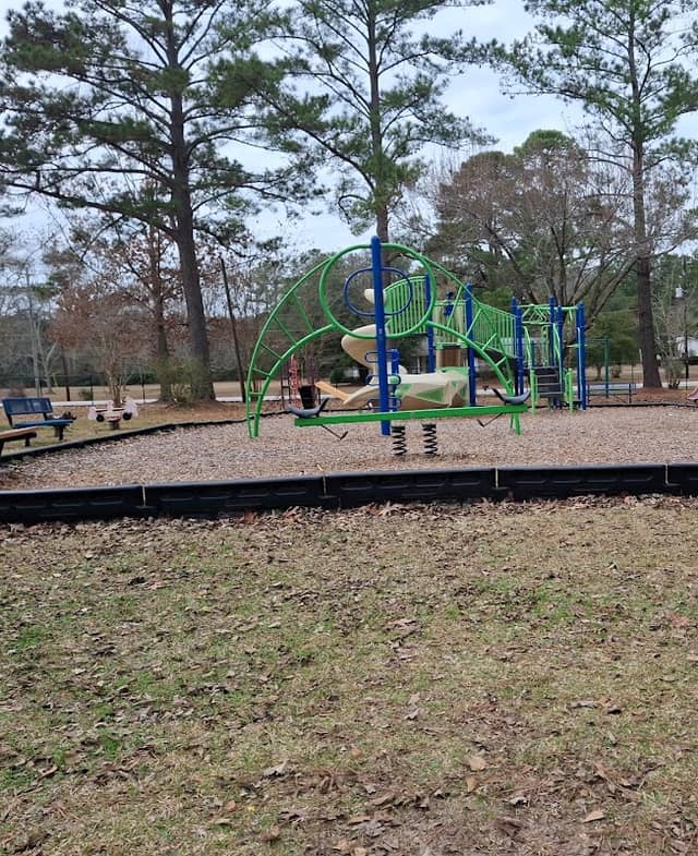 Ridgeville playground and tennis courts - Image 1