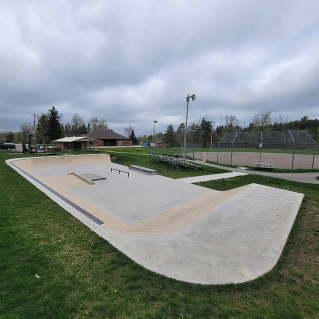 Alton Skateboard Park - Image 1
