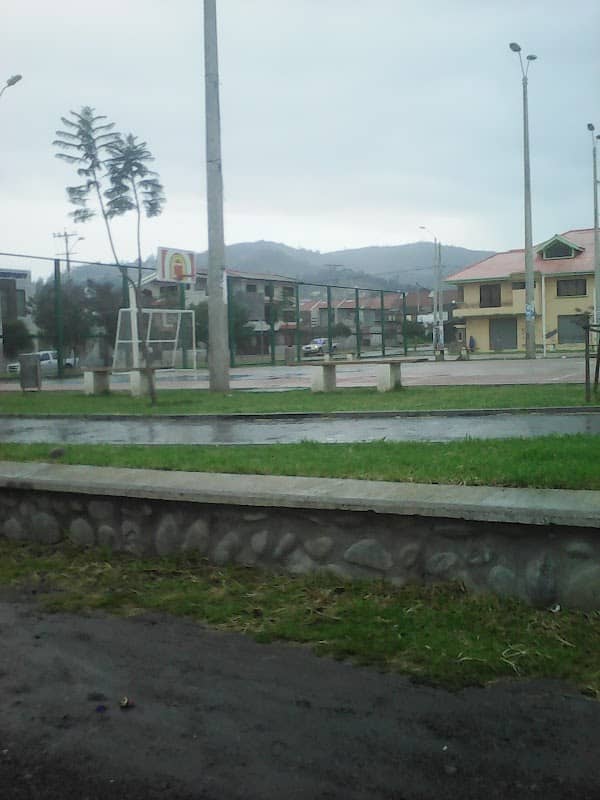 Parque Vicente Mideros - Image 2