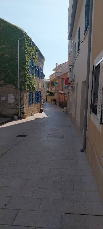 Crnkovićev dvor - Image 1
