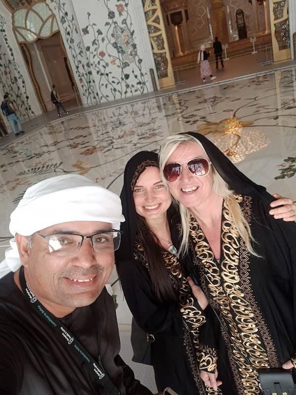 Local Dubai Guide - Image 1