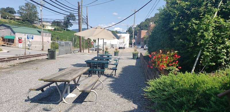 Sylva Picnic Area - Image 2