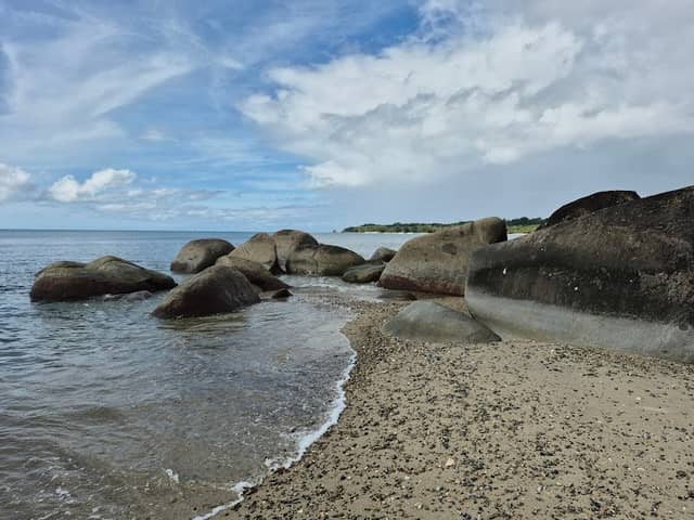 Duyong Seashore - Image 1