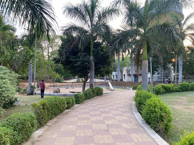 Sayaji Garden - Image 1