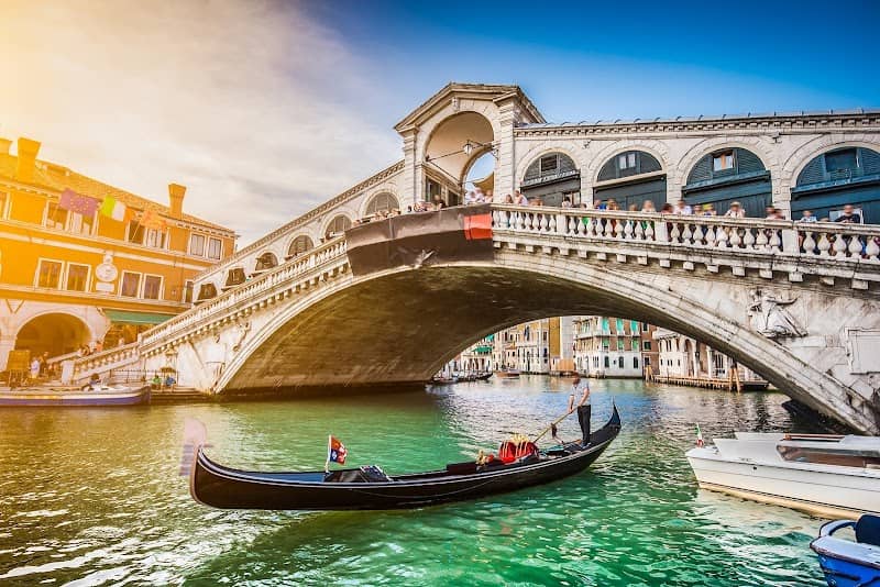 LikeGarda Tours Agency - Image 1