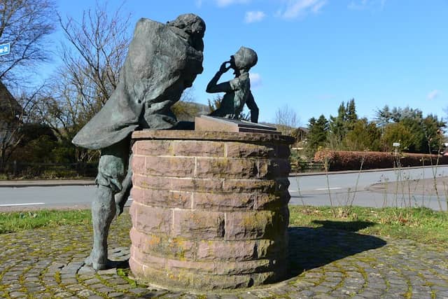 Dorothea-Viehmann-Denkmal - Image 1