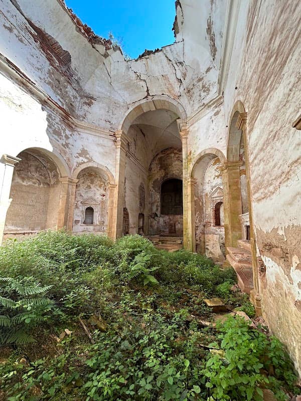 Mosteiro de Nossa Senhora do Castelo das Covas (ruínas) de Monfurado - Image 1