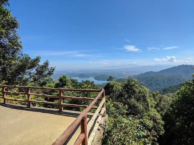 Viewing Area - Image 1