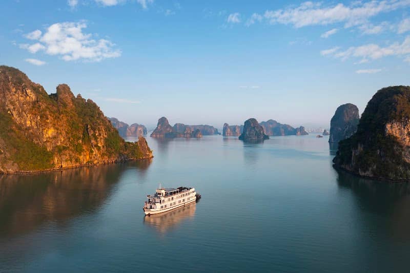 Lily Cruises - Image 1