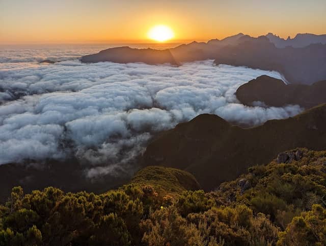 Bica da Cana peak and viewpoint - Image 2