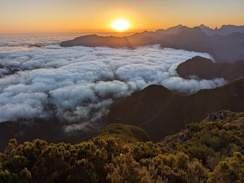 Bica da Cana peak and viewpoint - Image 2