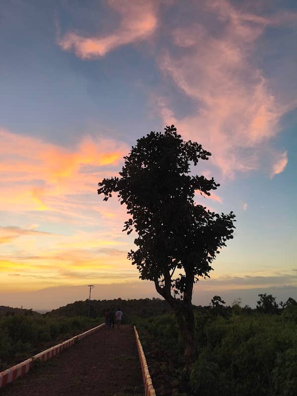 Hanuman gadhi park - Image 2