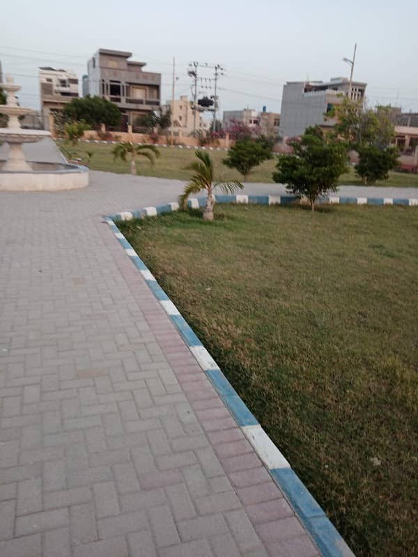 Shaheed Allah Bux Soomro Park - Image 1