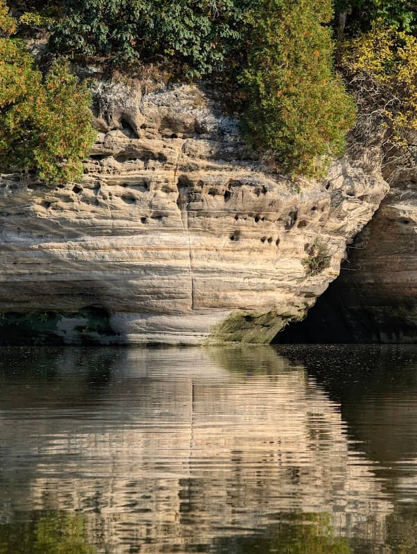 Ayers Landing Canoes, Tubes and Kayaks - Image 1