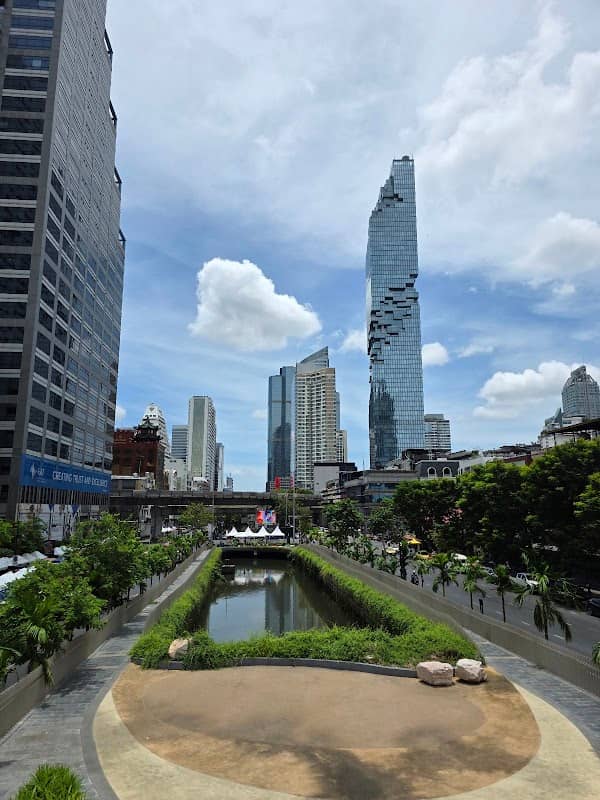 Mahanakhon sculpture park - Image 3