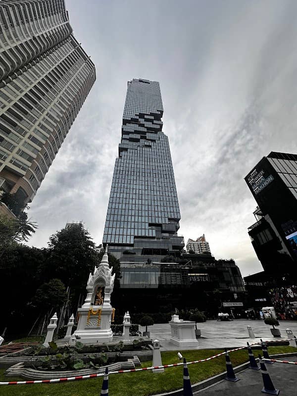 Mahanakhon sculpture park - Image 1